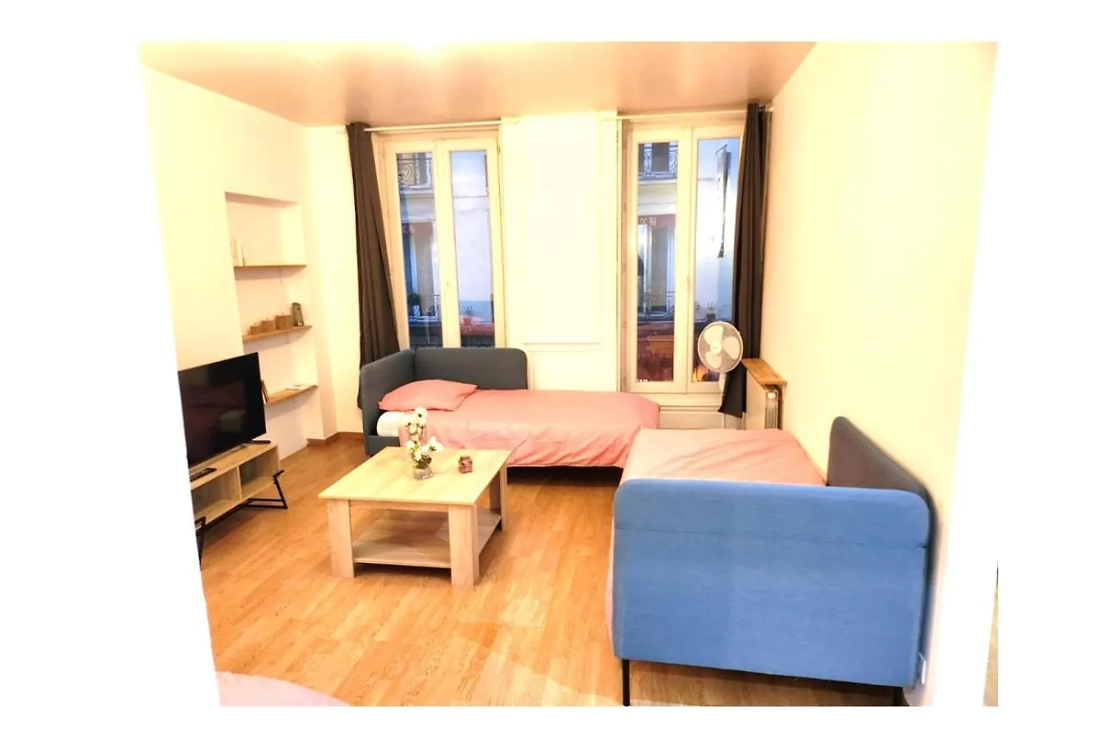 Logement Entier 2-3 P Paris 0*,